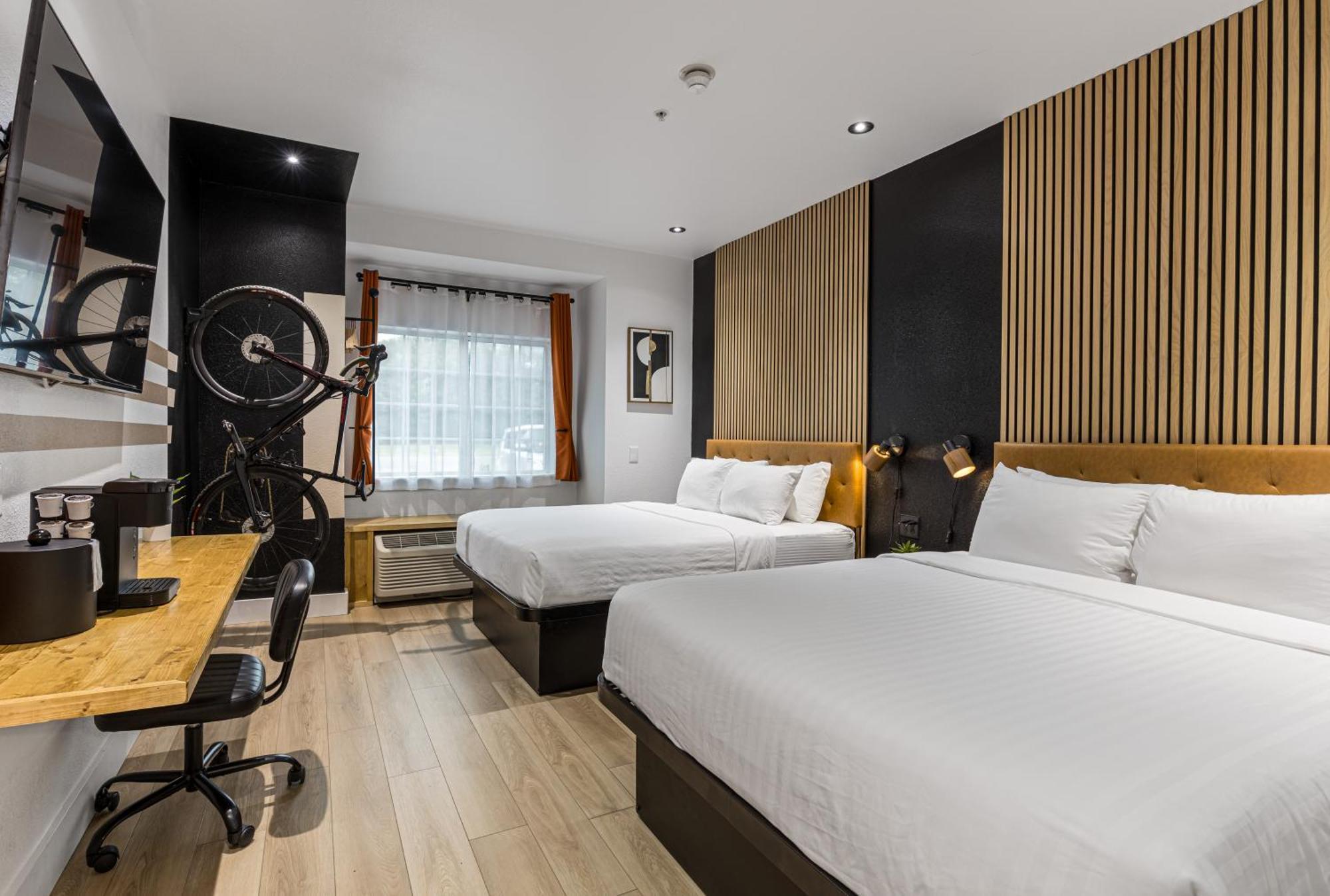 The Block Hotel 2*