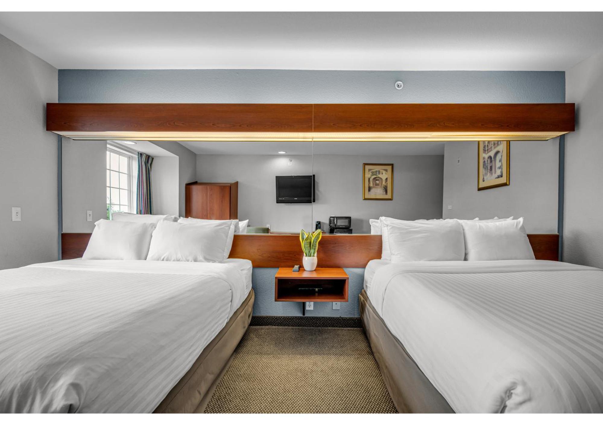 The Block Hotel Bentonville